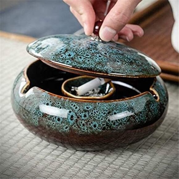 5.7" Ceramic Ashtray with Lids Windproof Cigarette Ashtray for Indoor or Outdoor - Picture 5 of 8
